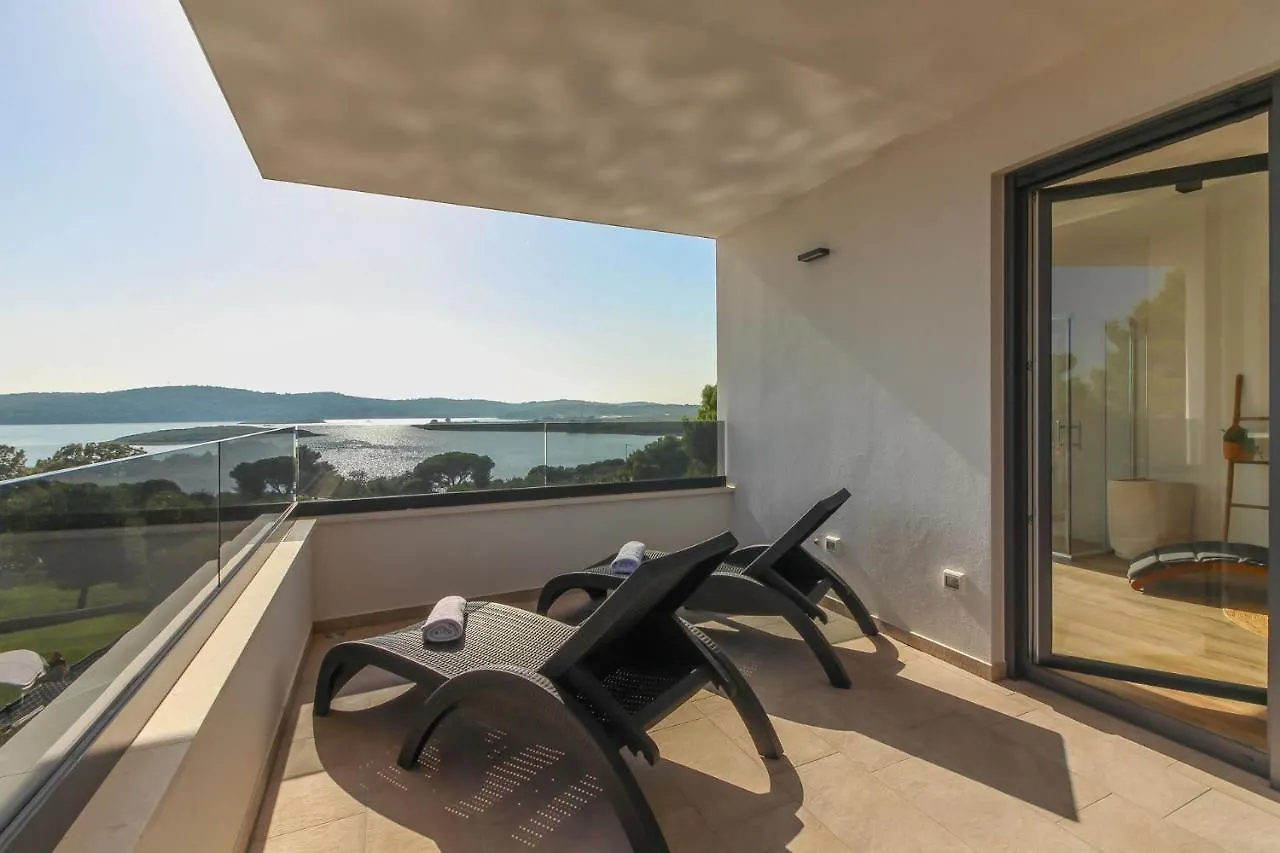 New Modern Luxury Villa Near The Beach With Sea View, Pool, Sauna , Bbq And Playground By Wiibuk Pomer Croatia
