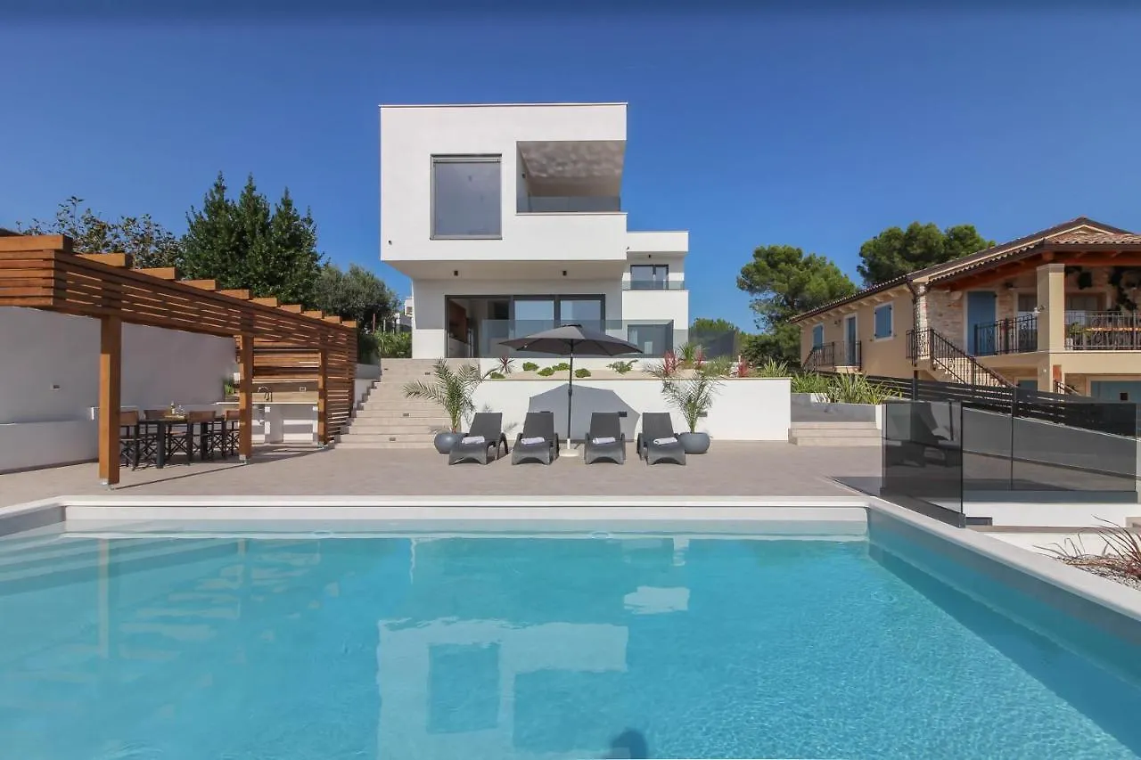 New Modern Luxury Villa Near The Beach With Sea View, Pool, Sauna , Bbq And Playground By Wiibuk Pomer
