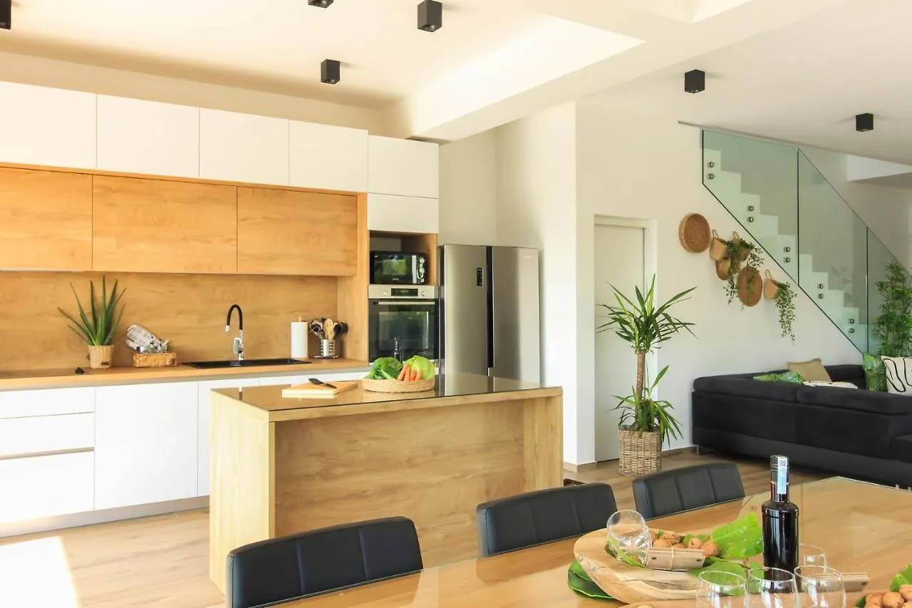 New Modern Luxury Villa Near The Beach With Sea View, Pool, Sauna , Bbq And Playground By Wiibuk Pomer 0*,