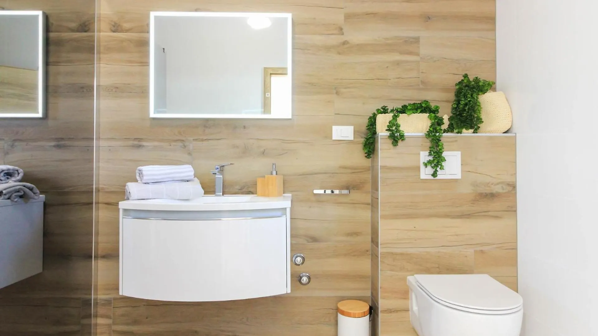 New Modern Luxury Villa Near The Beach With Sea View, Pool, Sauna , Bbq And Playground By Wiibuk Pomer 0*,  Croatia